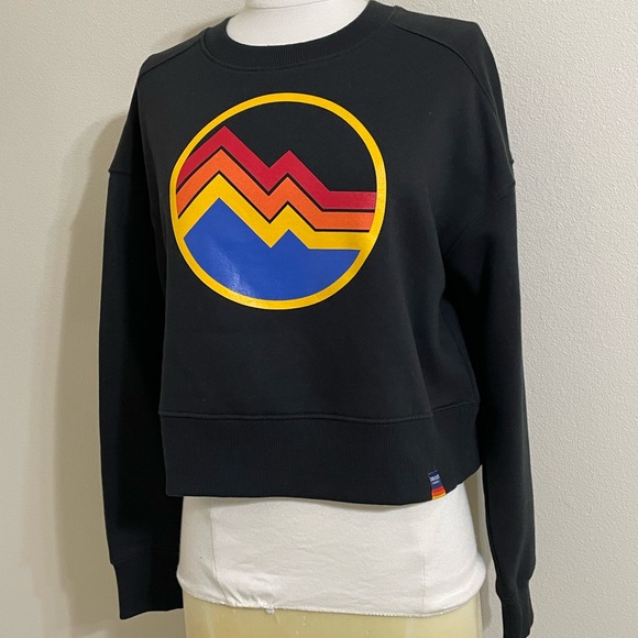 New COWS X CACTI Womens Black Crop Sweatshirt Rainbow Mountain Graphic Medium - Picture 3 of 9